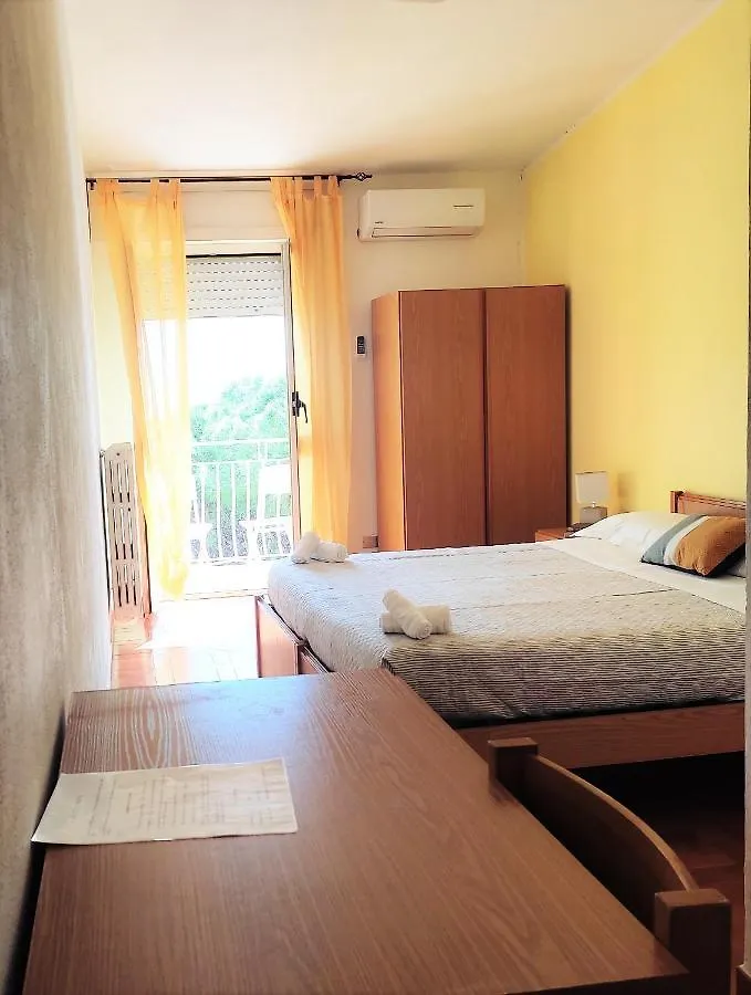 Piccolo Hotel Nuova Gestione Cala Gonone 2*,