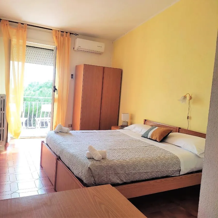 Piccolo Hotel Nuova Gestione Cala Gonone 2*,